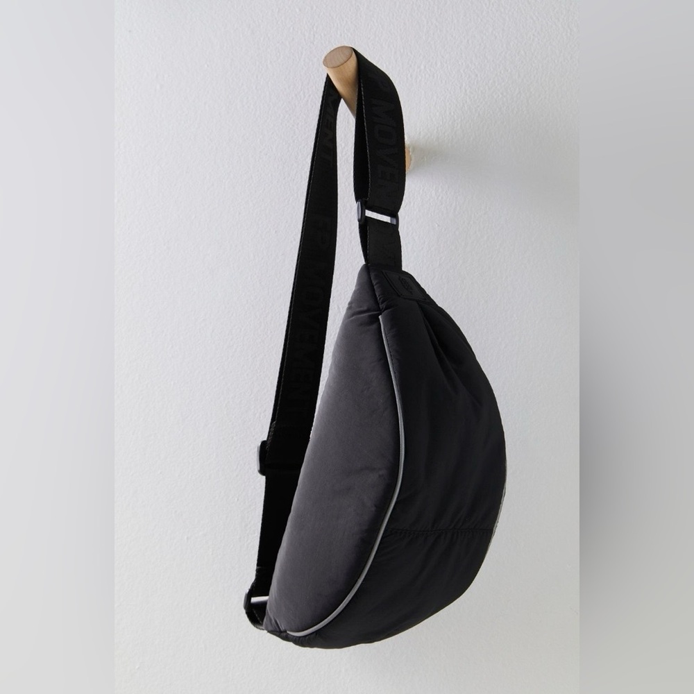 ▪️NWT Free People Bulls Eye Sling Bag